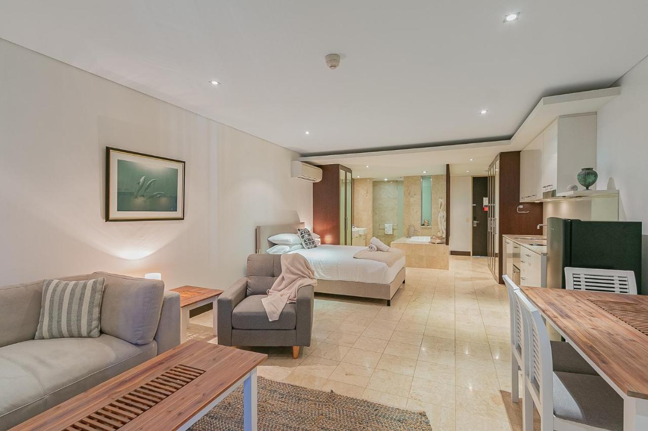 126 Santai - Ground Floor By Uholiday Apartment *